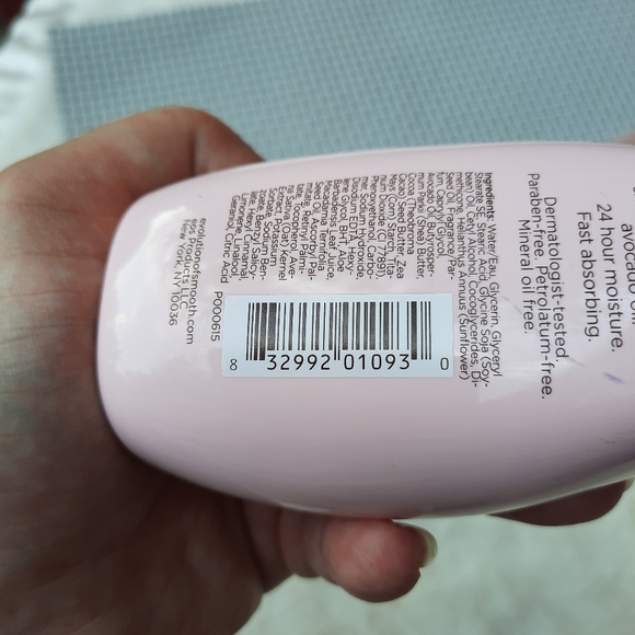 EOS Berry Blossom Body Lotion with Shea Butter Rare Discontinued - Picture 11 of 11